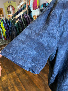 Blue crinkle short sleeve dress shirt