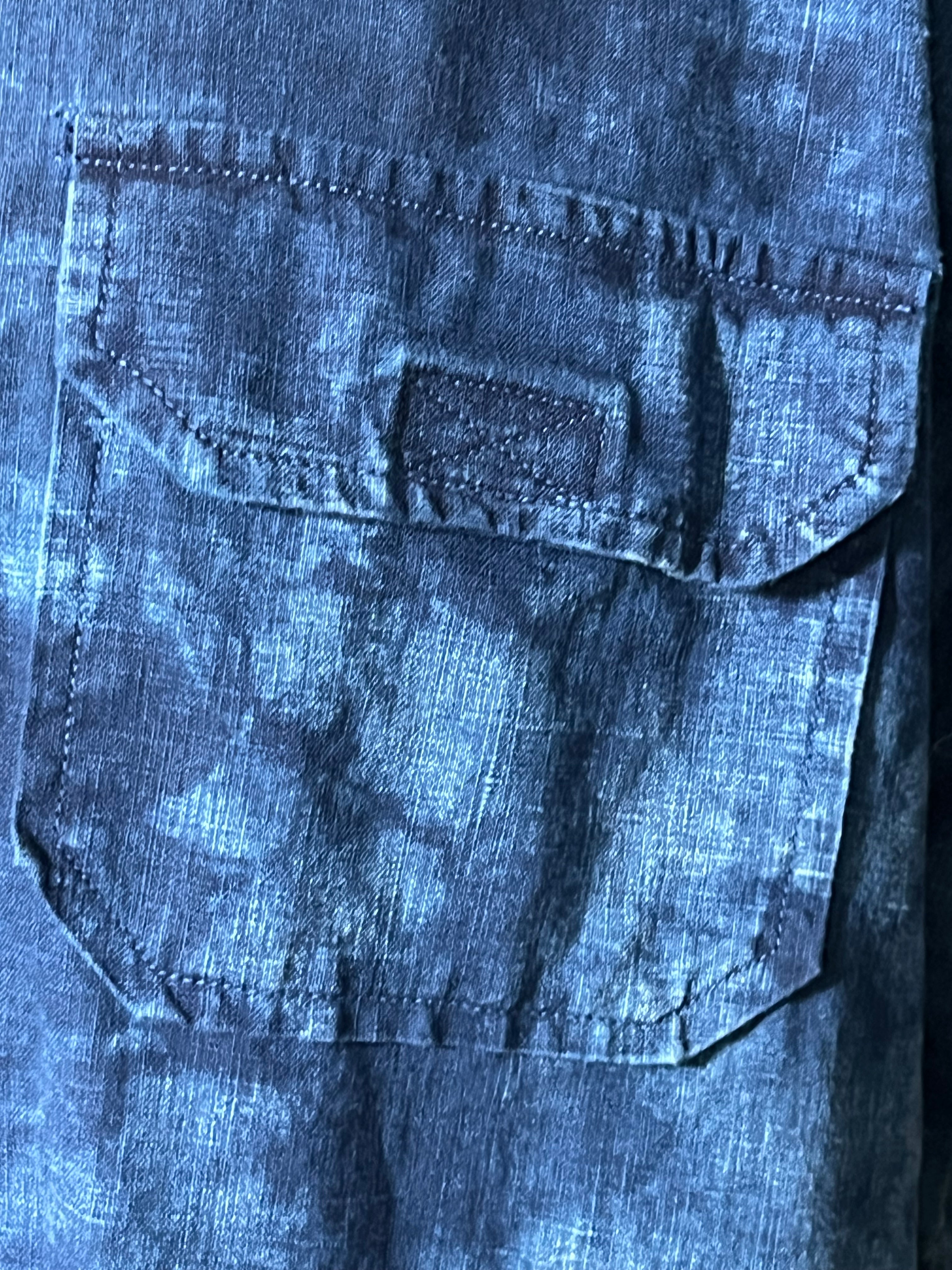Blue crinkle short sleeve dress shirt